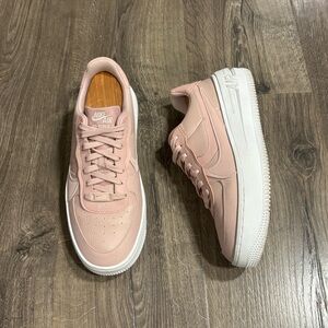 Nike Air Force 1 PLT.AF.ORM DJ9946-602 Pink Oxford Rose White LIKE NEW WMNS SZ 9